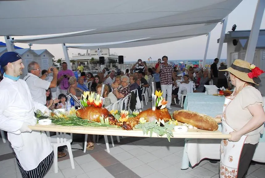 Hotel Astoria Misano Adriatico 3*,